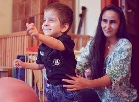 Egy sikertörténet nyomában: nincs az a koraszülött gyermek, akinek ne lenne szüksége fejlesztésre…