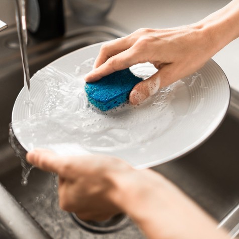 Mindig elmosogat főzés közben? Meglepő dolog állhat a szokás mögött című cikk nyitóképe