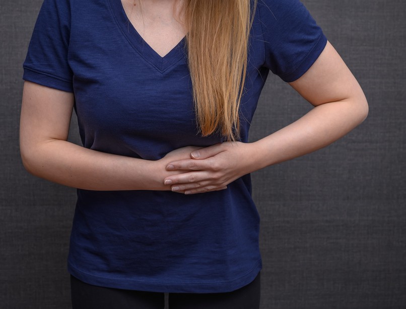 fájdalom evés utáni bal bordaív alatt