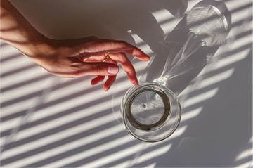 Már lefekvéskor kikészíti a vizet, hogy ébredéskor rögtön igyon belőle? Nem biztos, hogy jól teszi