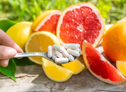 A jobb hatás miatt egy bizonyos napszakban veszi be a C-vitamint? Szinte biztos, hogy rosszul teszi! című cikk nyitóképe