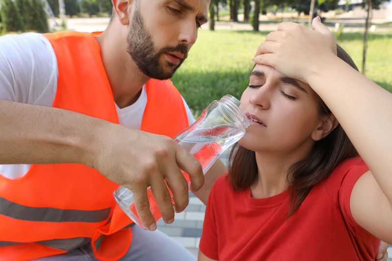 Balatoni elsősegélynyújtók: esetszám-rekord dőlt a hőség miatt  - így nyaraljon biztonságosan!