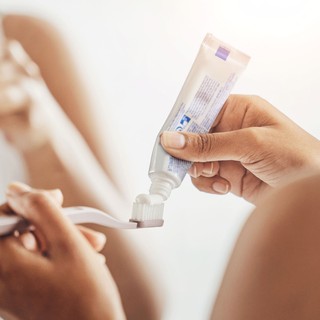 Soha ne tegye ezt a dolgot fogmosás során – az orvos szerint ezt a legtöbben elrontják című cikk nyitóképe