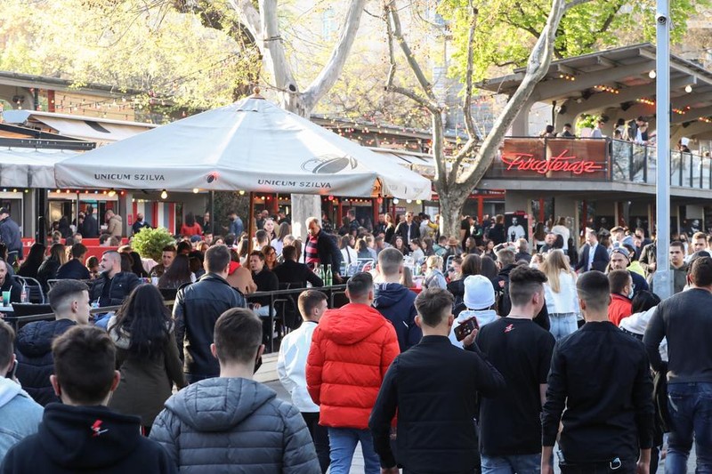 A szakemberek szerint az oltás nem elegendő, biztosan lesz 4. hullám