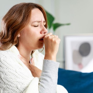 Mit üzen a köhögése? Egy háziorvos szerint akár életmentő is lehet, ha ezekre a jelekre odafigyel című cikk nyitóképe