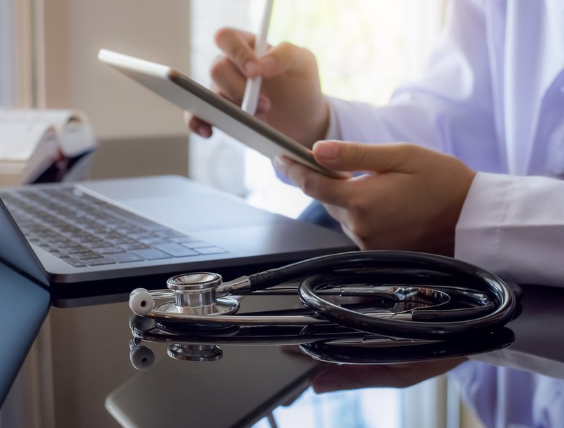 omikron, tünetei, mutáció, oltás, vakcinainfó, az orvos válaszol