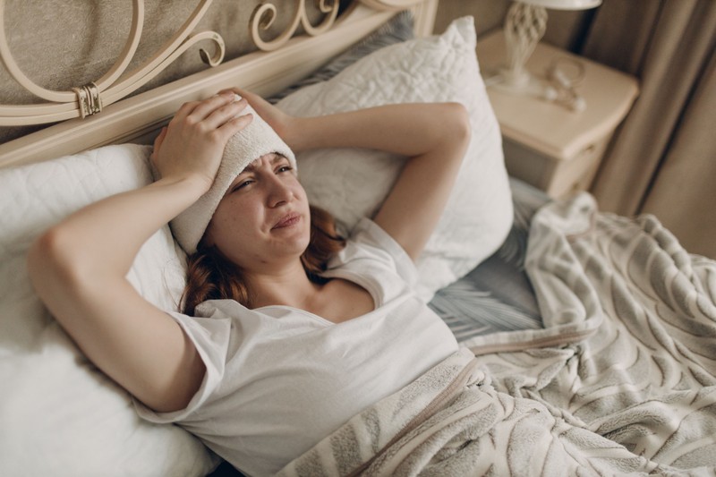 A feje tetején fáj a feje? Agyfagyás és migrén is okozhatja