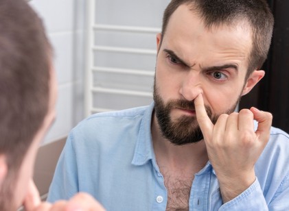 Orrpiszkálás és Alzheimer-kór: meglepő összefüggést találtak a kutatók című cikk nyitóképe