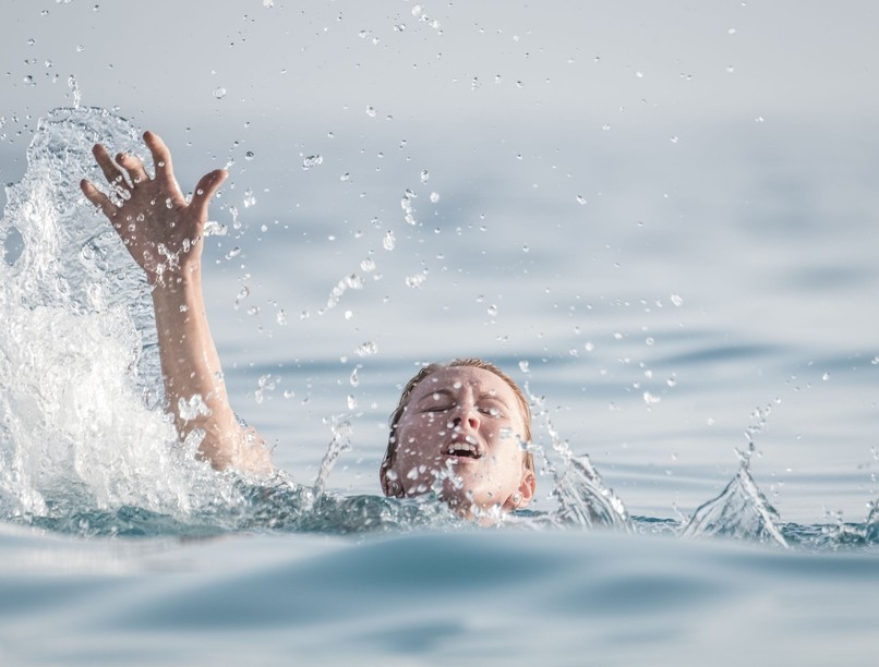 betegség vízbefulladás strand medence vízbiztonság