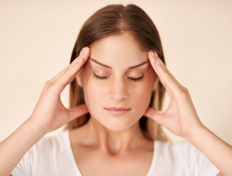mitől hasogat fáj a fejem