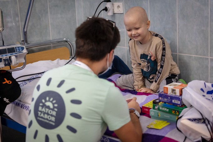 Gyerekek, akik kórházban töltik a karácsonyt című cikk nyitóképe