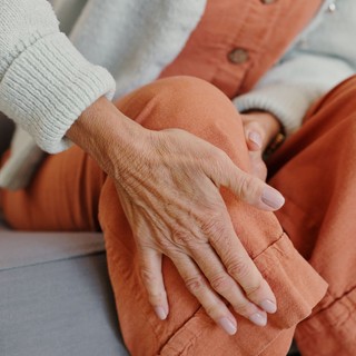 Fáj a válla, sajognak az ízületei? Egy rossz fog is okozhatja című cikk nyitóképe