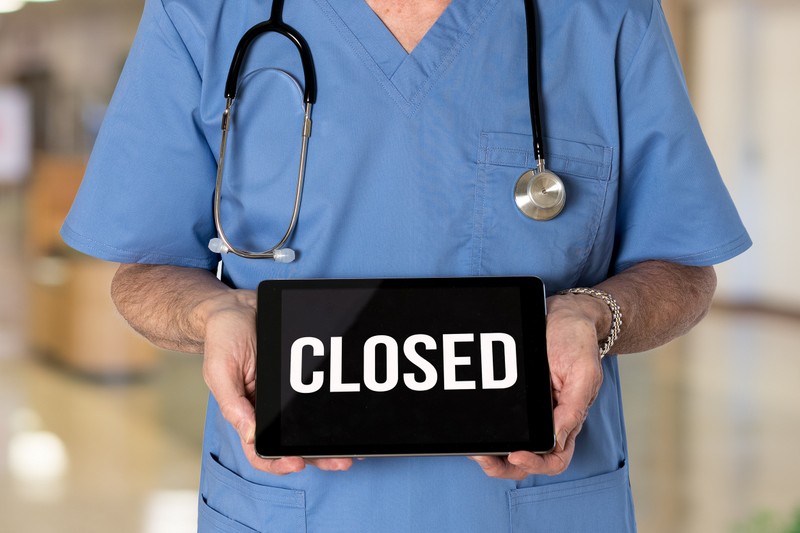 Készüljön, július 1-jén zárva lesznek az orvosi rendelők és a gyógyszertárak országszerte!