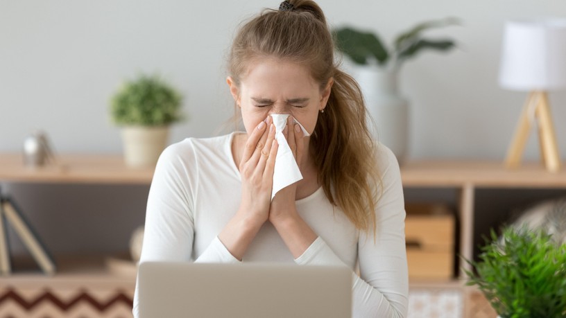 orrfolyás rhinorrhoea tünet