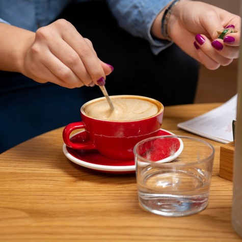 Ez a legrosszabb időszak a kávéfogyasztásra - a tudósok azt is elmagyarázzák, hogy miért! című cikk nyitóképe