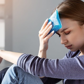 Vajon a hideg vagy a meleg borogatás a jobb fejfájás esetén? Így döntheti el egyszerűen! című cikk nyitóképe