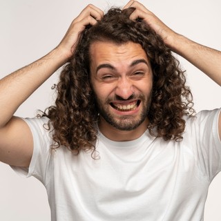 Mitől viszket a fejbőr? A leggyakoribb okok, amelyekről kevesen beszélnek című cikk nyitóképe