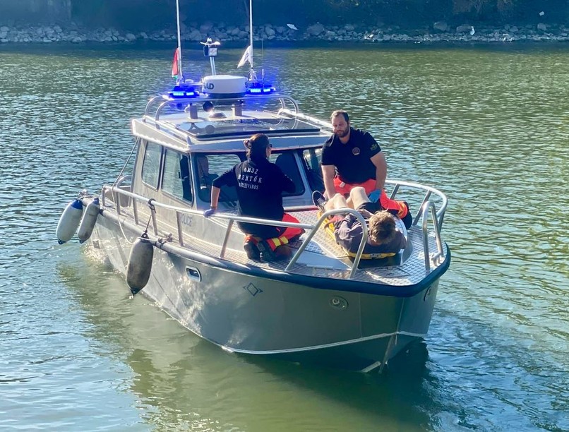 mentő sürgősségi, duna, kopaszi-gát