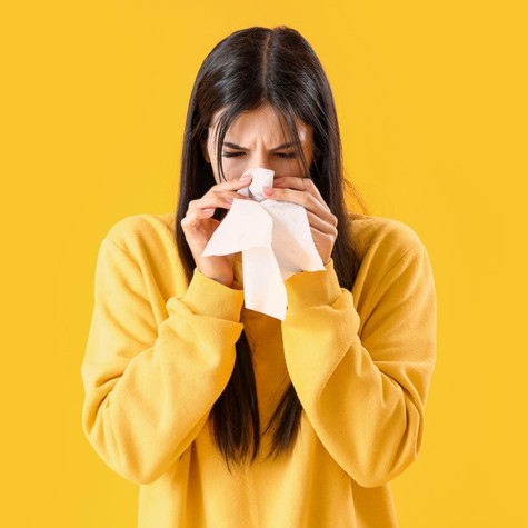 Férgeket tüsszentett ki az orrából a nő – egy eset még az orvosokat is sokkolta című cikk nyitóképe