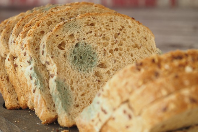 Tegyen egy kockacukrot a kenyér mellé - meglepően sokáig friss maradhat tőle című cikk nyitóképe
