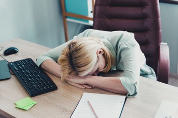 Egész nap csak ásítozik? Ez a 7 ok áll a leggyakrabban a krónikus fáradtság hátterében