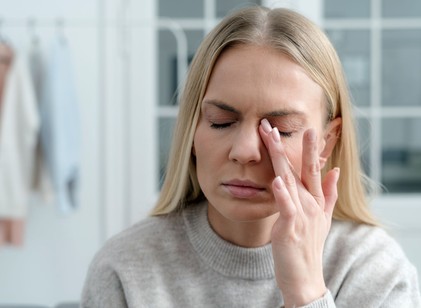 Rángatózik a szemhéja, hullik a haja? Így jelezhet a teste, ha vitaminhiánya van című cikk nyitóképe