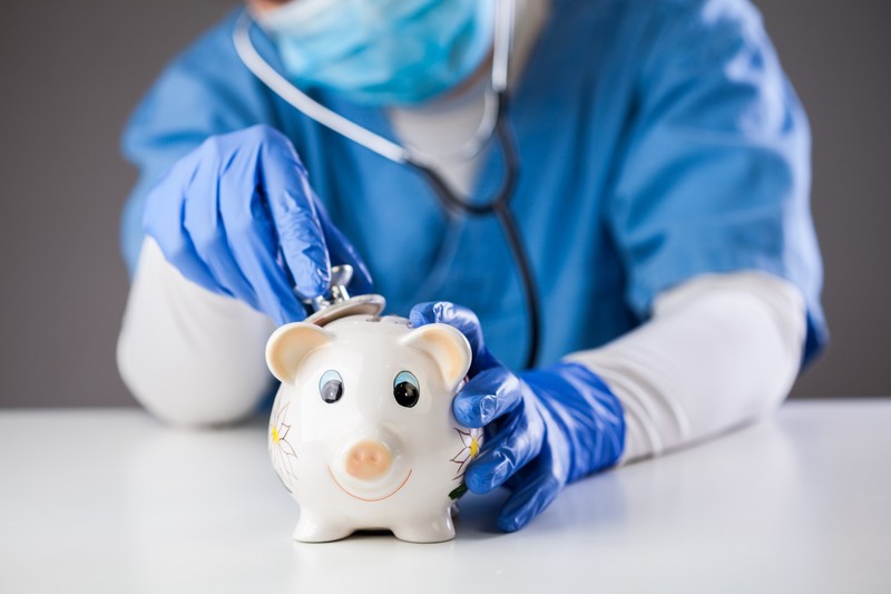 Megéri-e az egészségpénztár és mennyi pénzt érdemes befizetni?