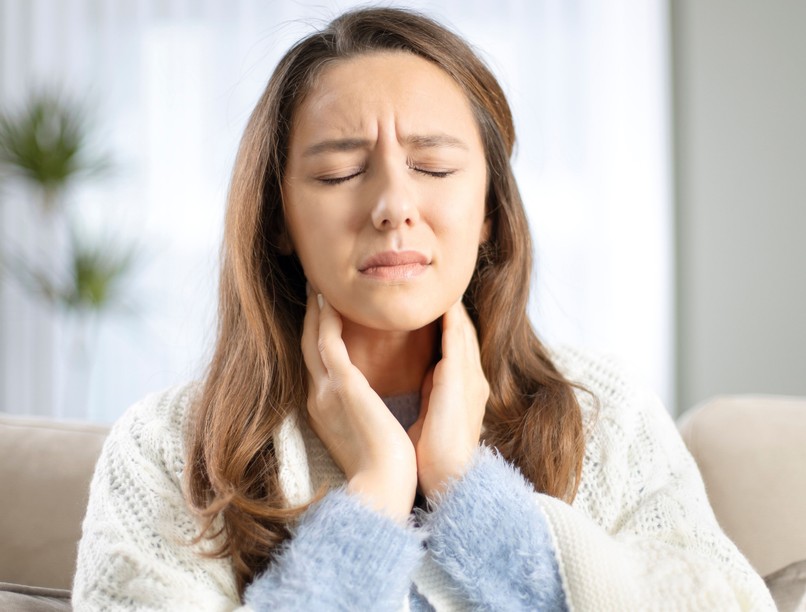 rekedtség, gombócérzés, torokfájás, torokkaparás