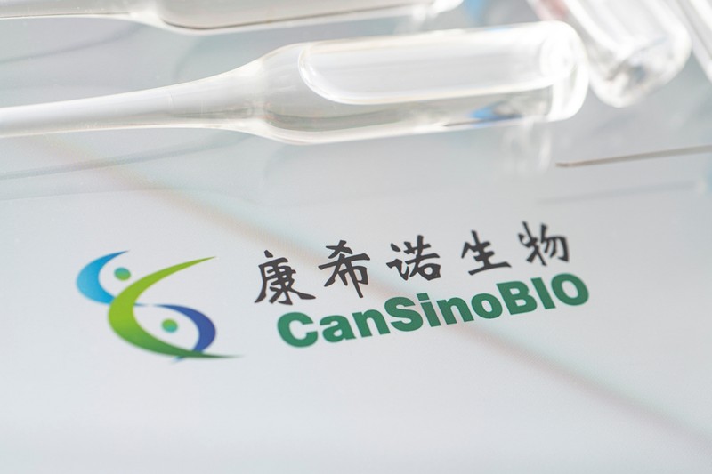 Ezekhez az oltóanyagokhoz hasonlít a világ első belélegezhető covid vakcinája