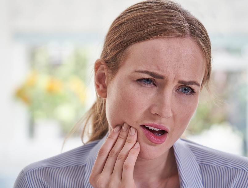 fogfájásl, duzzadt állkapocs áttétes mellrák