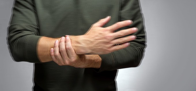 Remeg a keze? Nem csak Parkinson-kórt jelezhet című cikk nyitóképe