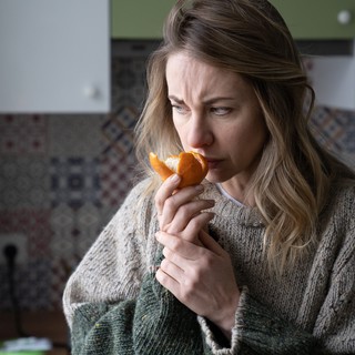 Ez a tünet a Parkinson-kóros betegek nagy részénél fennáll, mégis sokszor legyintenek rá című cikk nyitóképe