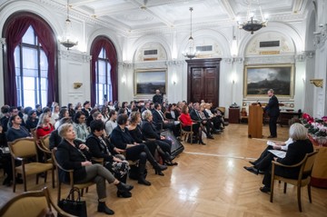 21 nő mentorprogram 2026: elindult a jelentkezés az egészségügyi pályák iránt érdeklődőközépiskolások számára, február 15-ig lehet jelentkezni.