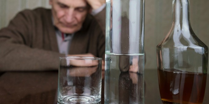 Szívbeteg édesapám nyugtatóra issza a pálinkát. Mit tehetek ellene? Vakcinainfó - Az orvos válaszol című cikk nyitóképe