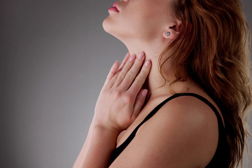 A legáltalánosabb jel a nyirokcsomók fájdalmatlan megnagyobbodása a nyak, a hónaljak és a lágyékhajlatok területén, illetve a mellkasban vagy a hasban.