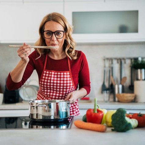 Már heti egy otthoni főzés is védi az agyat: meglepő módszerrel csökkenthető a demencia kockázata című cikk nyitóképe
