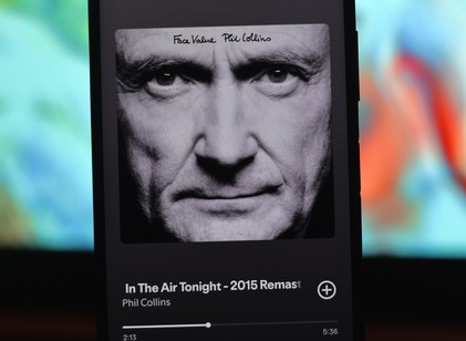 Majdnem belehalt az alkoholizmusába a legenda! Phil Collins veséi az összeomlás szélén álltak című cikk nyitóképe