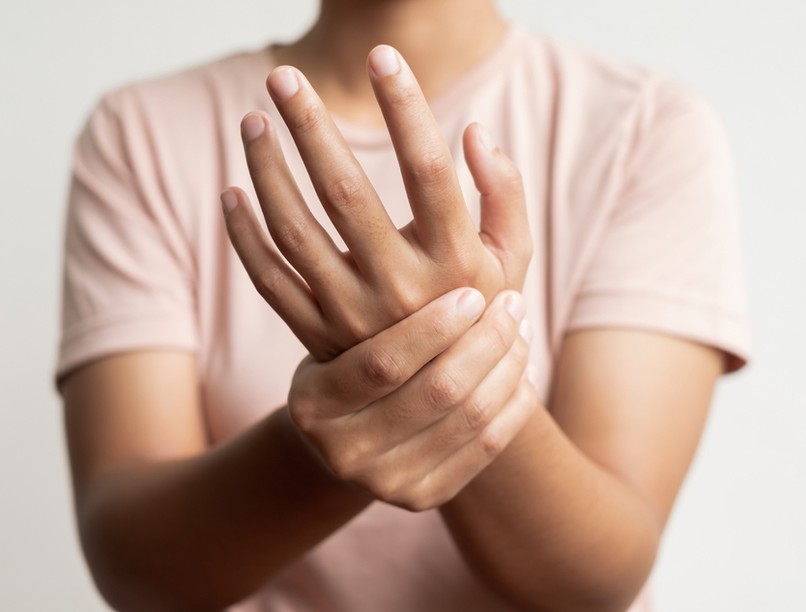 kézzsibbadás, kéz, zsibbadás, nyakmerevség