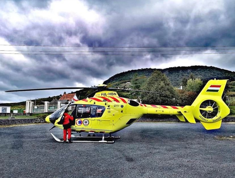 mentő, sürgősségi, mentőhelikopter, újraélesztés