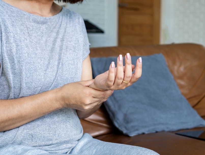 Rheumatoid arthritis tünet ízület, lökéshullám terápia
