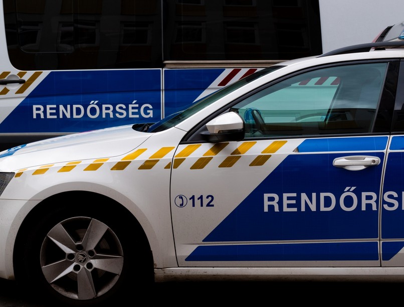 mentők, rosszullét rendőrség