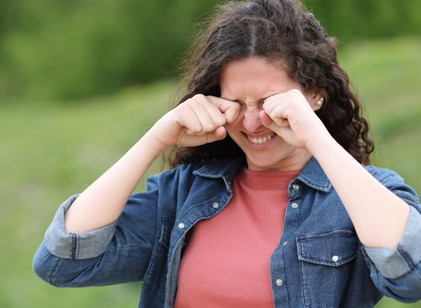 Miért könnyezik a szemünk szeles időben? című cikk nyitóképe