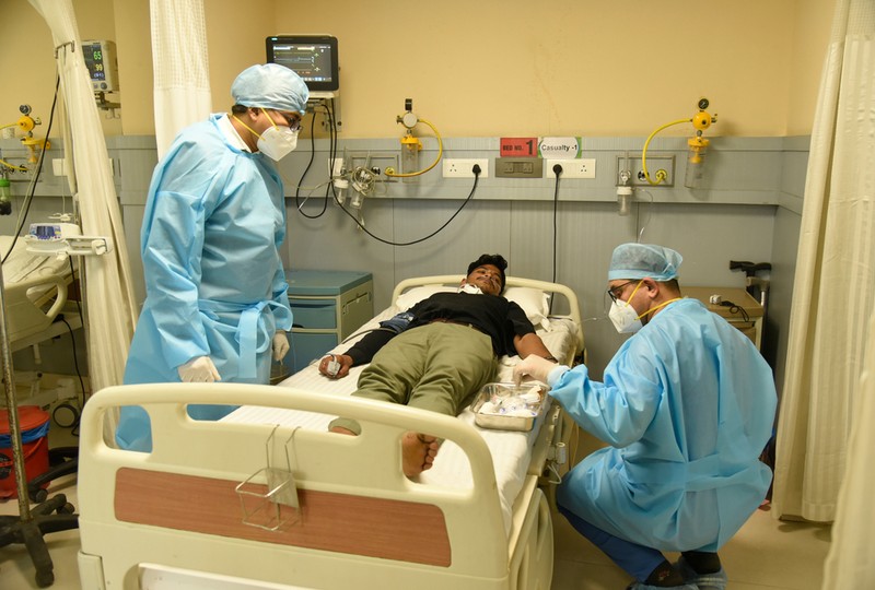 Súlyos mellékhatást okozott az oltás? Ez alapján kérhetnek kártérítést többen is a szomszédban