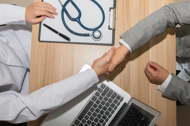 Itt vannak a valós adatok: ennyi tagja maradt az orvosi kamarának