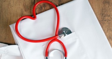 A szívbetegség 7 különös jele: ilyen bőrtünet is utalhat arra, ha romlik a szíve