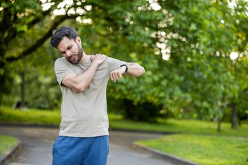 Vállfájdalom kínozza? Így segíthet a modern vállprotézis