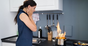  Amikor lángra kap a zsír a konyhában - ezeket tegye ilyenkor 