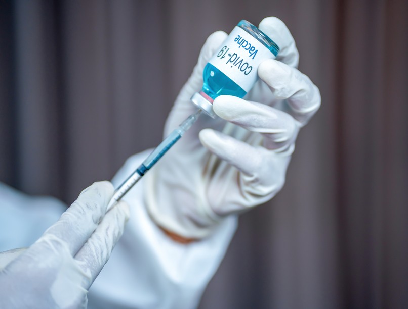 Különbséget tesznek oltottak és oltatlanok között a biztosítók is