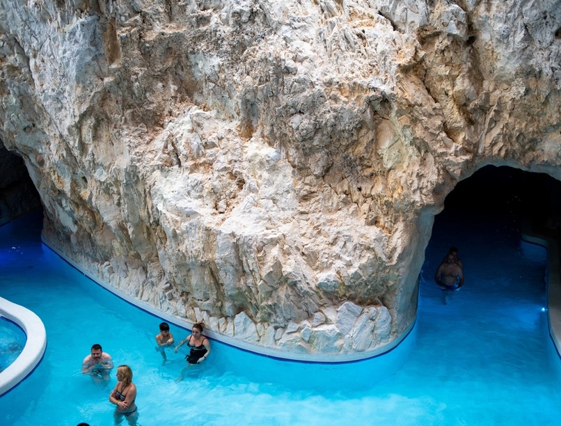 gyógyvíz, termálvíz, gyógyfürdő, ásványvíz