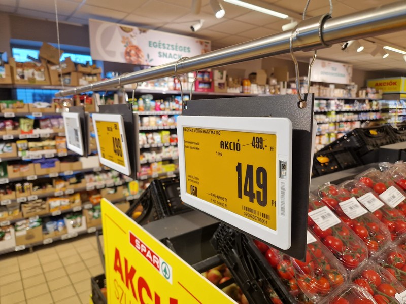 Ezért tudnak percenként változni az árak a boltokban